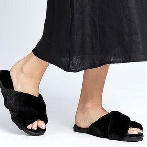 NWT Soft, Chic, Comfy Beautiful Slippers